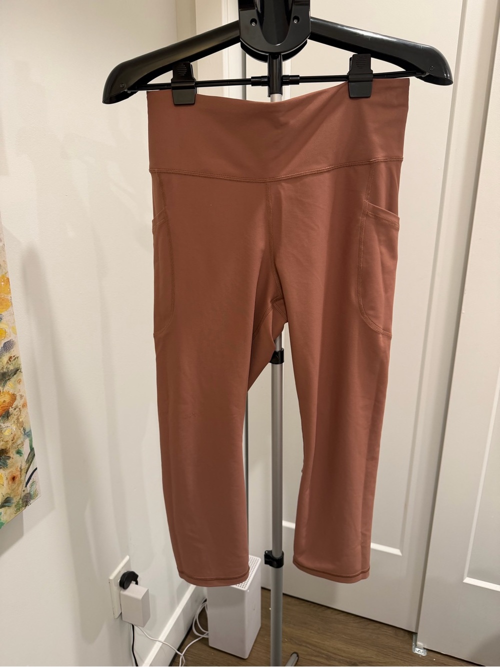 Old Navy Rust Rose High-Waist Capri Leggings